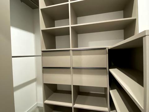 квартира по адресу Олександра Олеся ул., 2-А