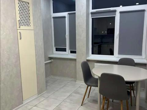 квартира за адресою Юнацька вул., 8