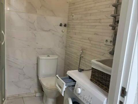 квартира за адресою Юнацька вул., 8