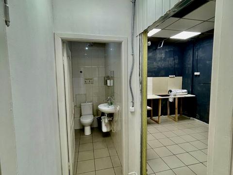 комерційна за адресою Левка Лук'яненка вул. (Маршала Тимошенка), 29