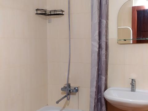 квартира за адресою Григорія Ващенка вул., 1