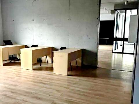 коммерческая по адресу Днепровская набережная ул., 14