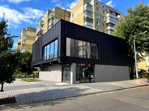 комерційна за адресою Ревуцького вул., 35А