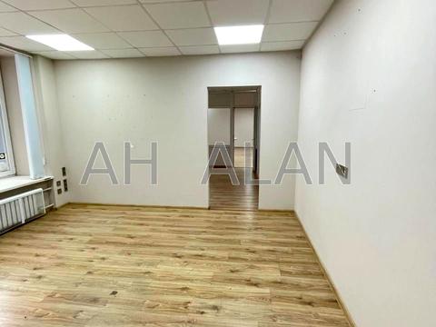 коммерческая по адресу Болсуновская ул. (Сергея Струтинского), 8