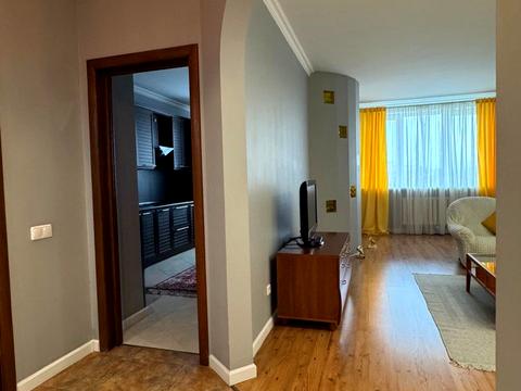 квартира по адресу Голосеевский просп. (40-летия Октября), 68