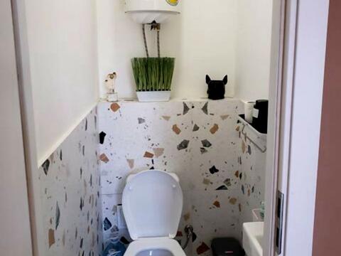 комерційна за адресою Повітряних Сил просп. (Повітрофлотський), 20/1