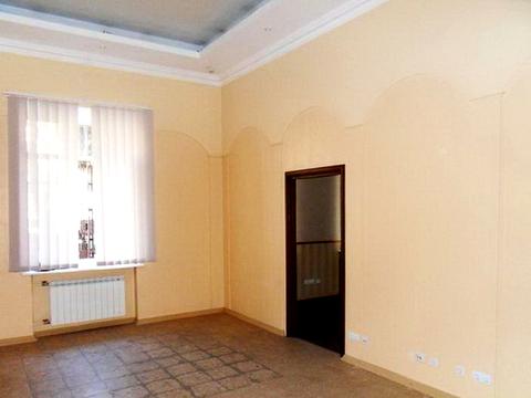 комерційна за адресою Хрещатик вул. (Kreschatic), 15