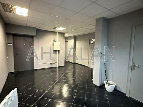 комерційна за адресою Здолбунівська вул., 3-Г