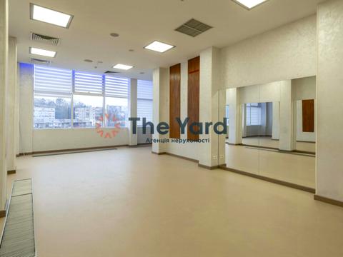 коммерческая по адресу Андрея Верхогляда ул. (Михайла Драгомирова), 9а