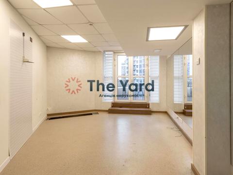 коммерческая по адресу Андрея Верхогляда ул. (Михайла Драгомирова), 9а