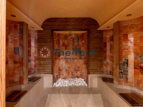 коммерческая по адресу Андрея Верхогляда ул. (Михайла Драгомирова), 9а