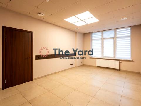 коммерческая по адресу Андрея Верхогляда ул. (Михайла Драгомирова), 9а