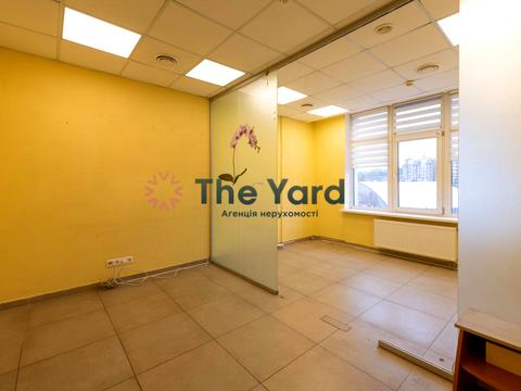 коммерческая по адресу Андрея Верхогляда ул. (Михайла Драгомирова), 9а