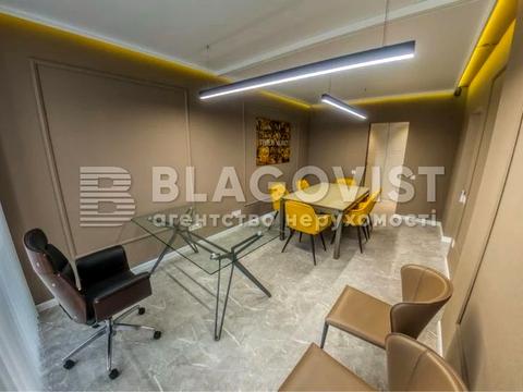 комерційна за адресою Зарічна вул., 6 к3