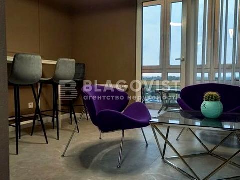 комерційна за адресою Зарічна вул., 6 к3