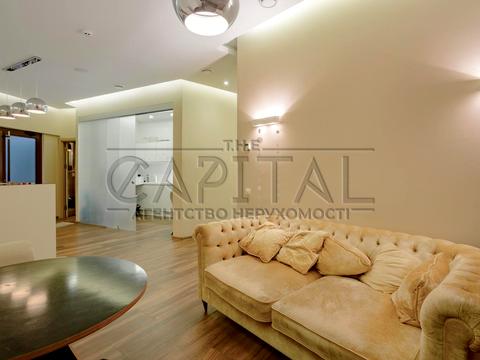 комерційна за адресою Євгена Коновальця вул. (Щорса), 36-Д