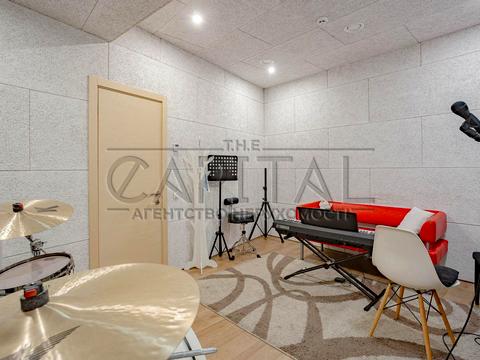 комерційна за адресою Євгена Коновальця вул. (Щорса), 36-Д