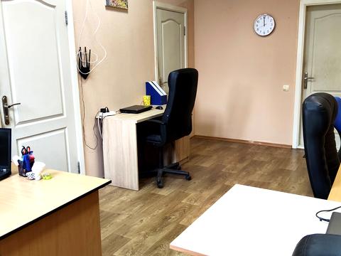 комерційна за адресою Академіка Кримського вул., 27а