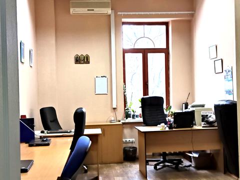 комерційна за адресою Академіка Кримського вул., 27а