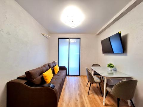 квартира за адресою Михайла Максимовича вул. (Онуфрія Трутенка), 28-Е