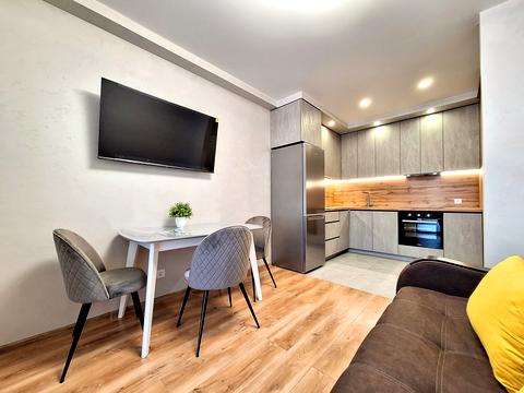 квартира за адресою Михайла Максимовича вул. (Онуфрія Трутенка), 28-Е