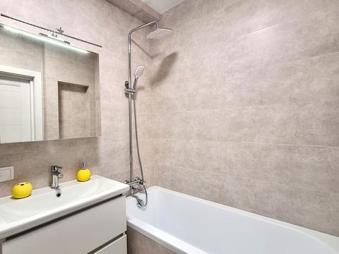 квартира за адресою Михайла Максимовича вул. (Онуфрія Трутенка), 28-Е