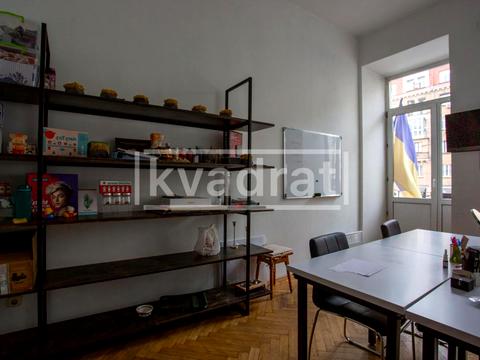 комерційна за адресою Велика Васильківська вул. (Червоноармійська), 43/16