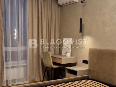 квартира за адресою Олександра Олеся вул., 5-А