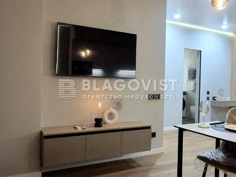 квартира за адресою Олександра Олеся вул., 5-А