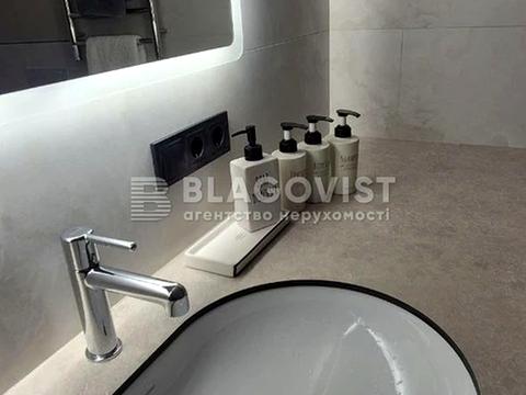 квартира за адресою Олександра Олеся вул., 5-А