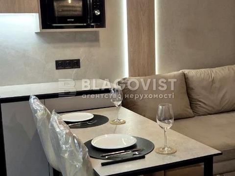 квартира за адресою Олександра Олеся вул., 5-А