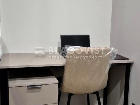 квартира за адресою Олександра Олеся вул., 5-А