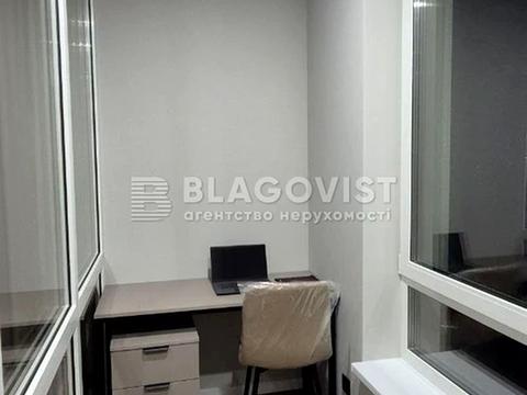 квартира за адресою Олександра Олеся вул., 5-А