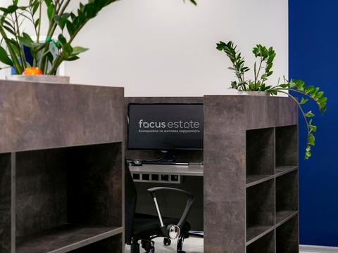 комерційна за адресою Борщагівська вул., 154