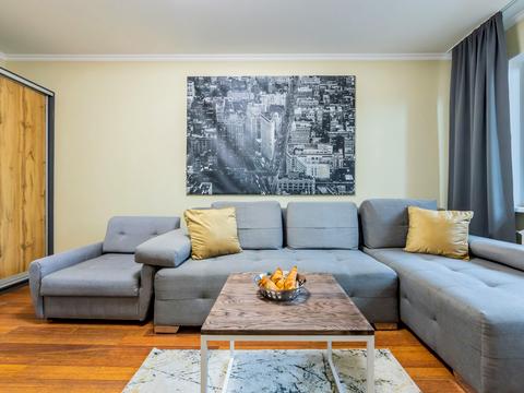 квартира за адресою Рональда Рейгана вул., 16