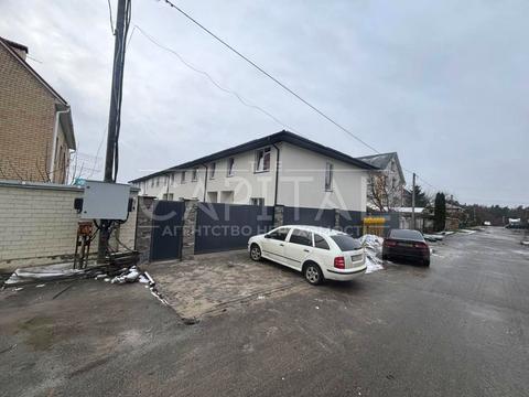 будинок за адресою Нова Виноградна вул.