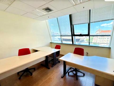 комерційна за адресою Басейна вул., 1/2