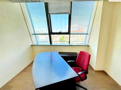 комерційна за адресою Басейна вул., 1/2