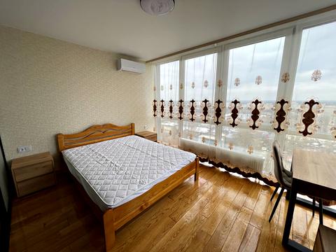 квартира за адресою Олега Мудрака вул. (Генерала Наумова), 1-Б