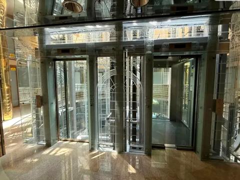 комерційна за адресою Басейна вул., 1/2