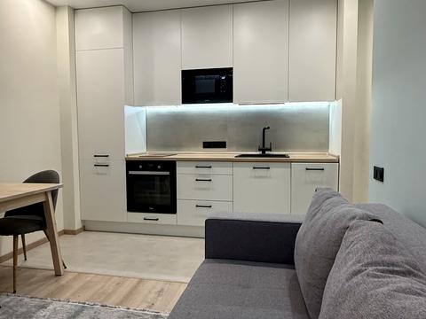 квартира за адресою Салютна вул., 2к6