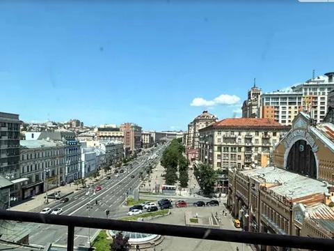 комерційна за адресою Басейна вул., 1/2