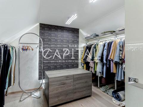 дом по адресу Миколи Миклухи-Маклая ул. (Дежнєва)