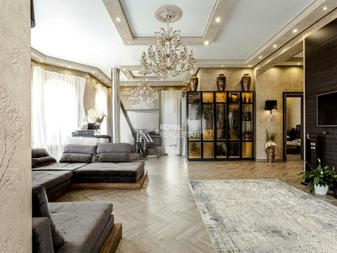 будинок за адресою Янтарна вул., 1