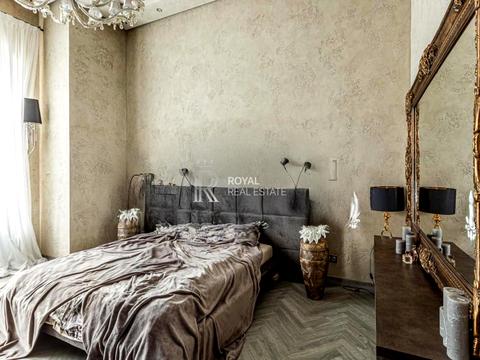 будинок за адресою Янтарна вул., 1