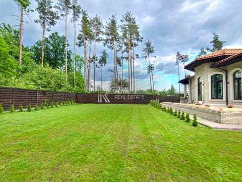 будинок за адресою Янтарна вул., 1