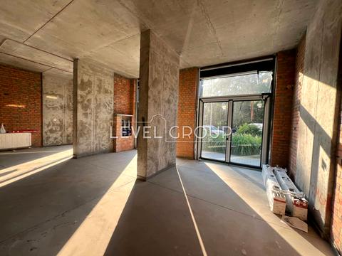 комерційна за адресою Князя Романа Мстиславича вул. (Генерала Жмаченка), 22