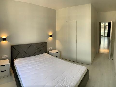 квартира по адресу Олександра Олеся ул., 1