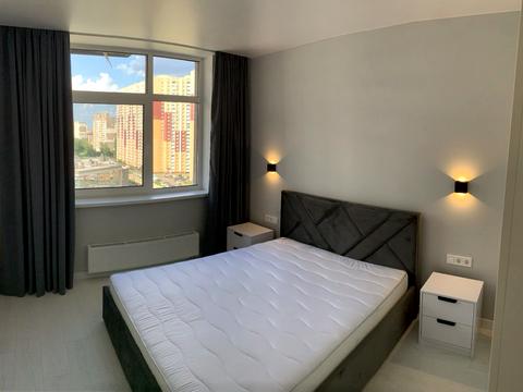 квартира по адресу Олександра Олеся ул., 1