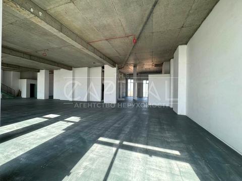 комерційна за адресою Антоновича вул. (Горького), 118/9